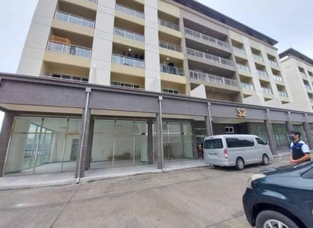 Spacious Luxury Condo W/ Kitchen Beside Hilton Clark D'Heights Angeles Exterior photo
